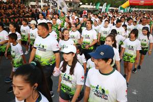 BIB: 
                            <button type="button" onclick="openModal(3530911)" class="btn btn-primary btn-sm float-right btn-popup" data-toggle="modal" data-target=".modal-high-quality">
                        <i class="fas fa-shopping-cart"></i> Add to Cart
                    </button>
                                            <button type="button" onclick="isThisMe(3530911, true)" class="btn btn-success btn-sm float-right btn-popup btn-isme hidden" data-toggle="tooltip" data-placement="bottom" title="นี่คือรูปของคุณใช่ไหม คลิกที่นี่เพื่อเอาเข้าอัลบั้ม">
                        <i class="fas fa-plus"></i> Add to album
                    </button>
                    <button type="button" onclick="isThisMe(3530911, false)" class="btn btn-warning btn-sm float-right btn-popup btn-isnotme hidden">
                        <i class="fas fa-ban"></i> Remove from album
                    </button>